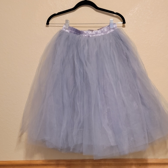 Gray Tulle Skirt Amazon Unbranded **Free with 30.00 purchase** - Picture 2 of 3